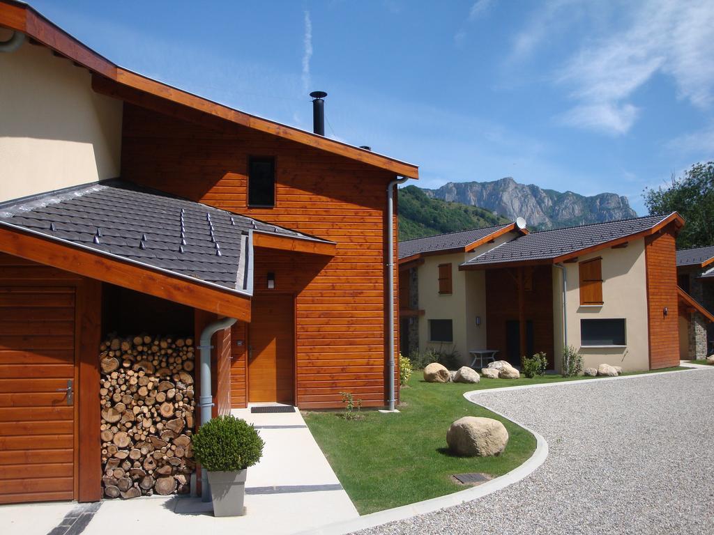 Les Granges De Leo Villa Aston Exterior foto